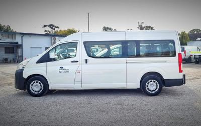 12 seat toyota commuter complete ute and van hire2